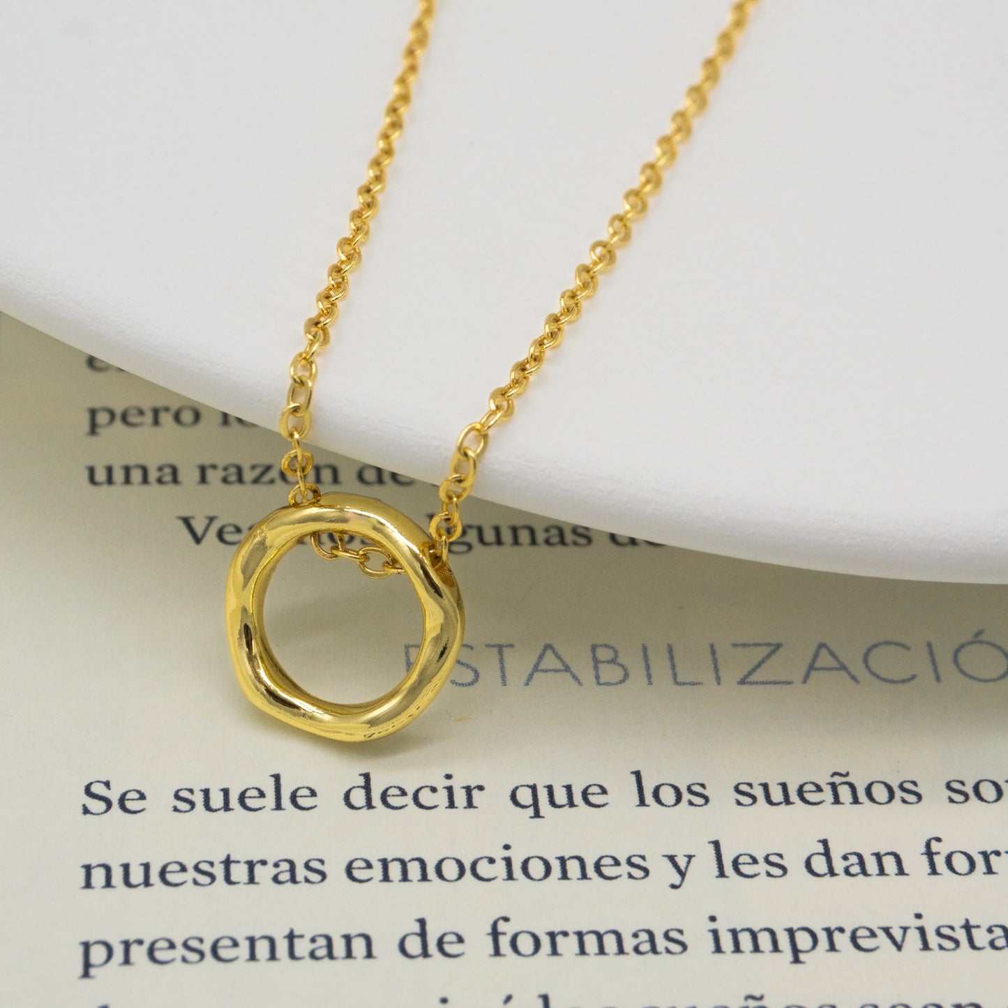 GOLD HALO NECKLACE